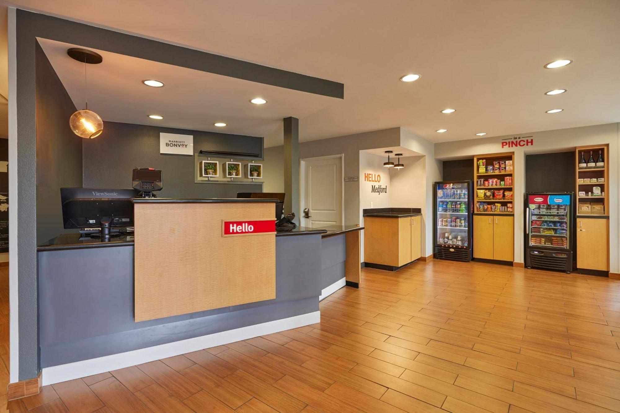 Towneplace Suites Медфорд Экстерьер фото